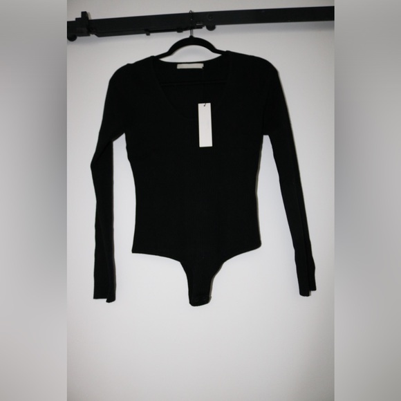 NWT- One Grey Day Fica Bodysuit in Black- Size Large - Picture 3 of 9